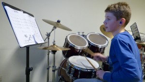 Oordoppen tijdens het drummen - Drumles Beuningen - Drumschoolslagwerk Henry Janssen